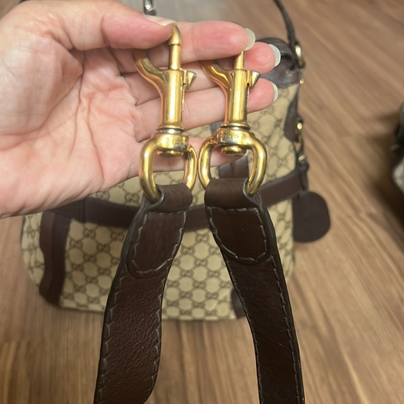 A295 - ๐ฏ% authentic Gucci shoulder bag - Picture 13 of 16